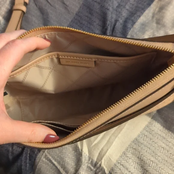 Michael Kors - Picture 3 of 4